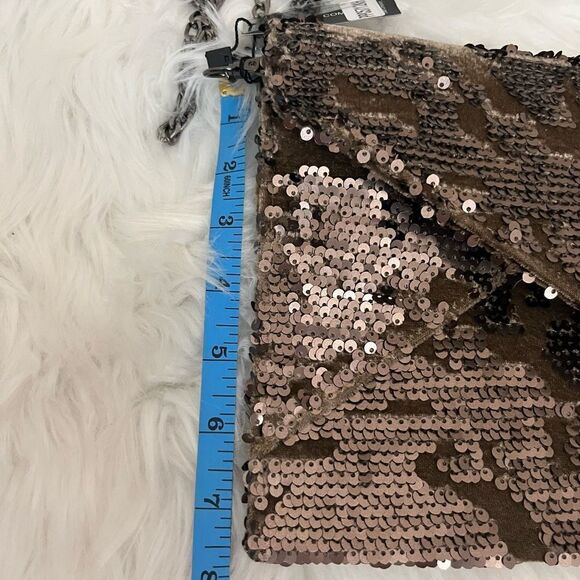 Lulus Bronze Sequin Envelope Convertible Crossbody/ Clutch NEW - Picture 8 of 9